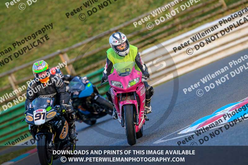 PJM Wedding Photography;enduro digital images;event digital images;eventdigitalimages;mallory park;mallory park photographs;mallory park trackday;mallory park trackday photographs;no limits trackdays;peter wileman photography;racing digital images;trackday digital images;trackday photos